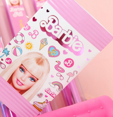 Barbie Foil de Angie Guerra