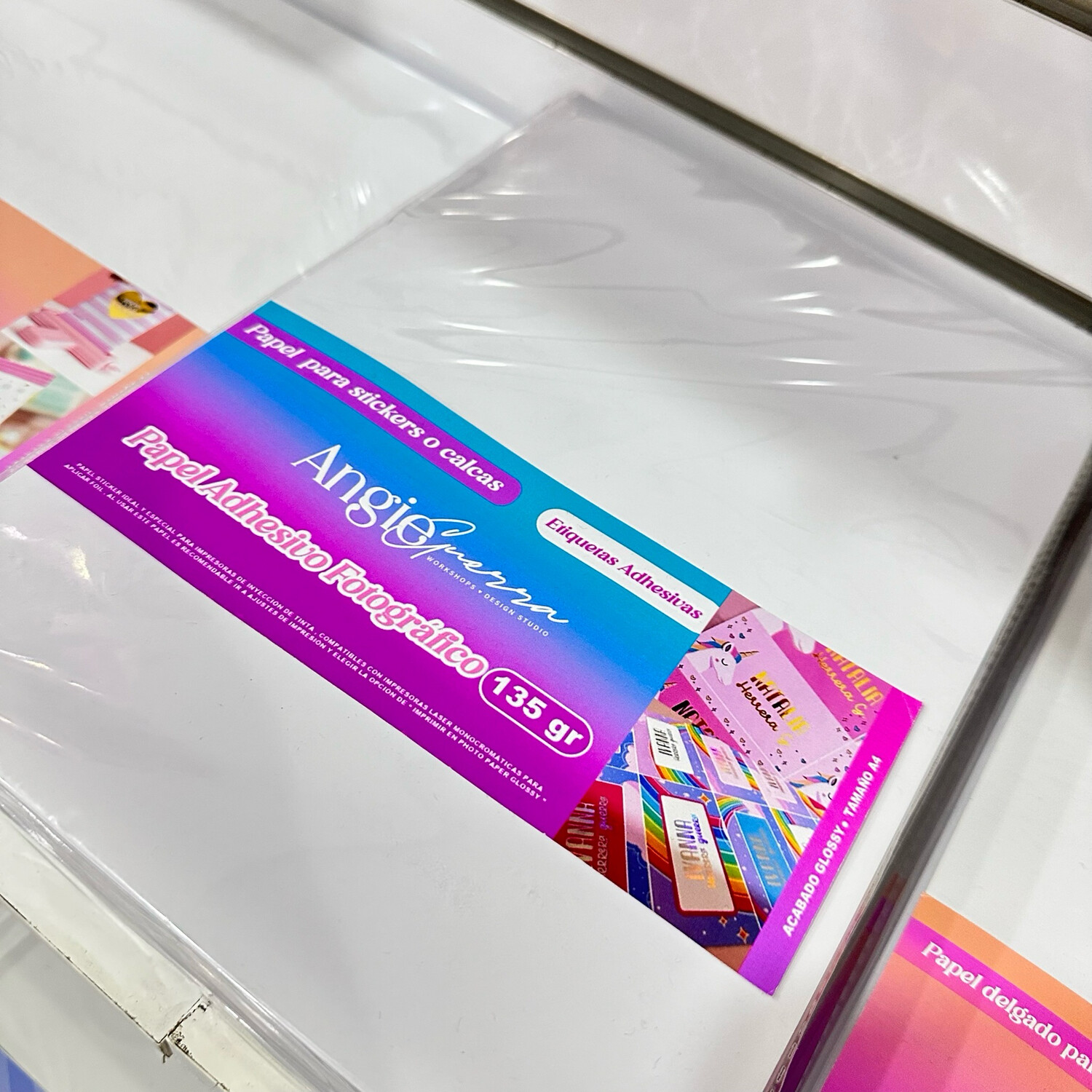 papel adhesivo para imprimir fotografia 135g Marca Gipao