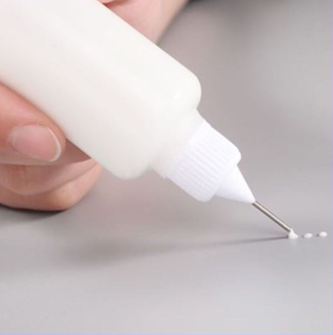 Bote Aplicador con punta de precisión 10ml