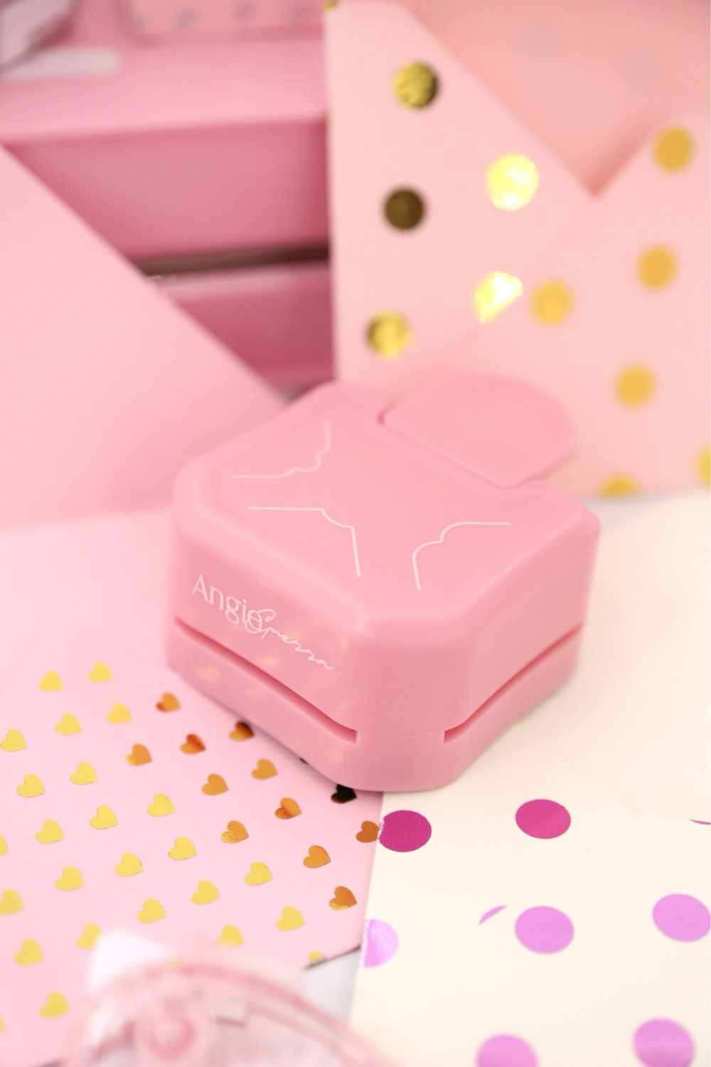 Corner Punch Team Pink ( puntas de formas vintage )
