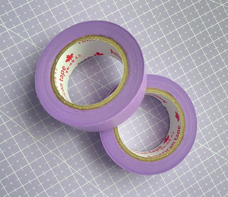 Cinta adhesiva lila