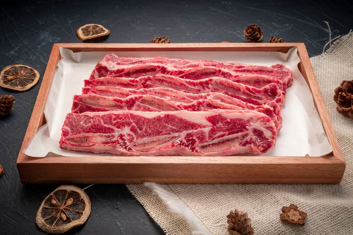 Canadian AAA 1/4″ Cut Bone in Beef Short Ribs (Miami Style)
