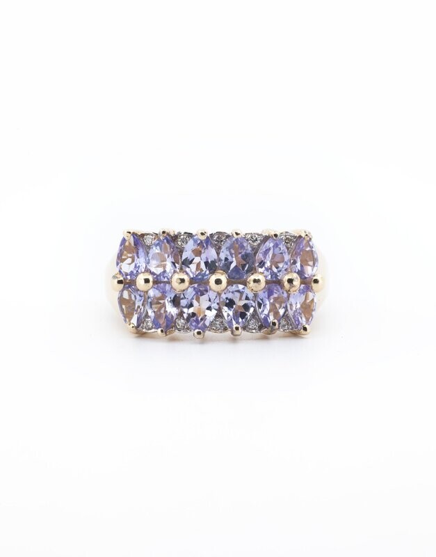 Tanzanite & Diamond 14k 
Yellow Gold Ring
