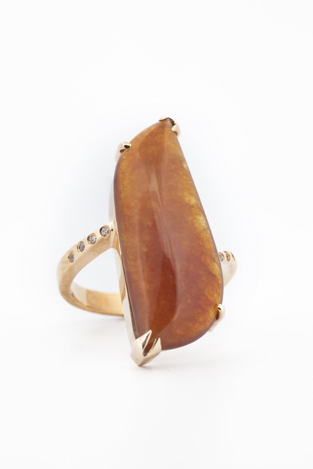 Carnelian & Diamond 18k 
Yellow Gold