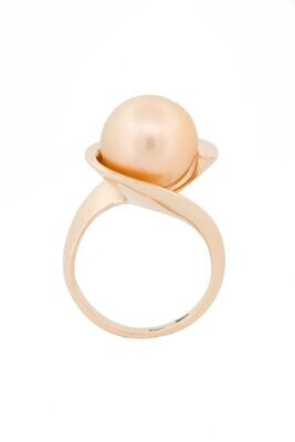 Golden Pearl 14k Yellow Gold