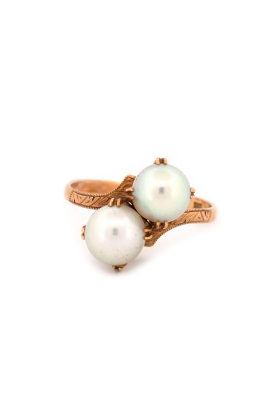 18k Yellow Gold Two Pearl Ring with Engraved Shank