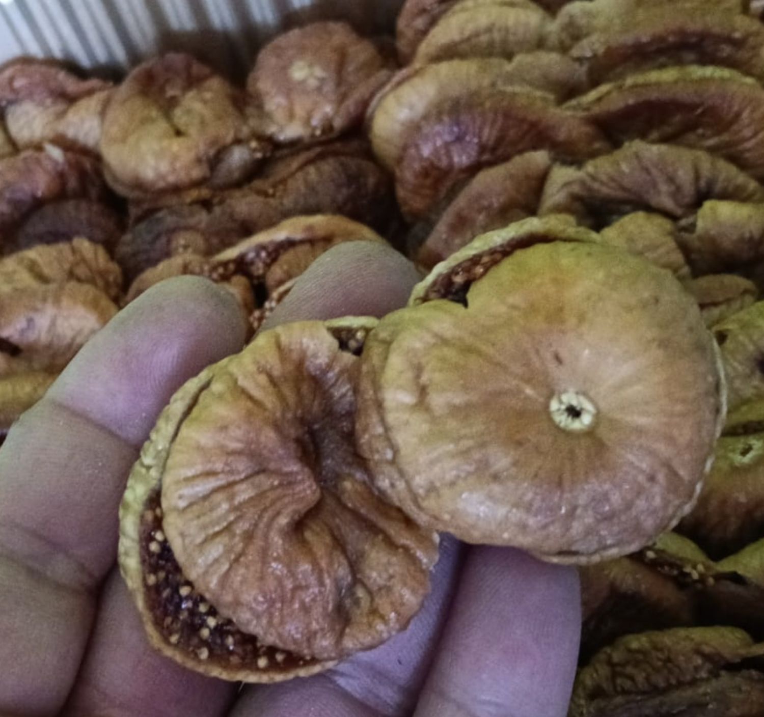 FICHI SECCHI RIPIENI DI MANDORLA