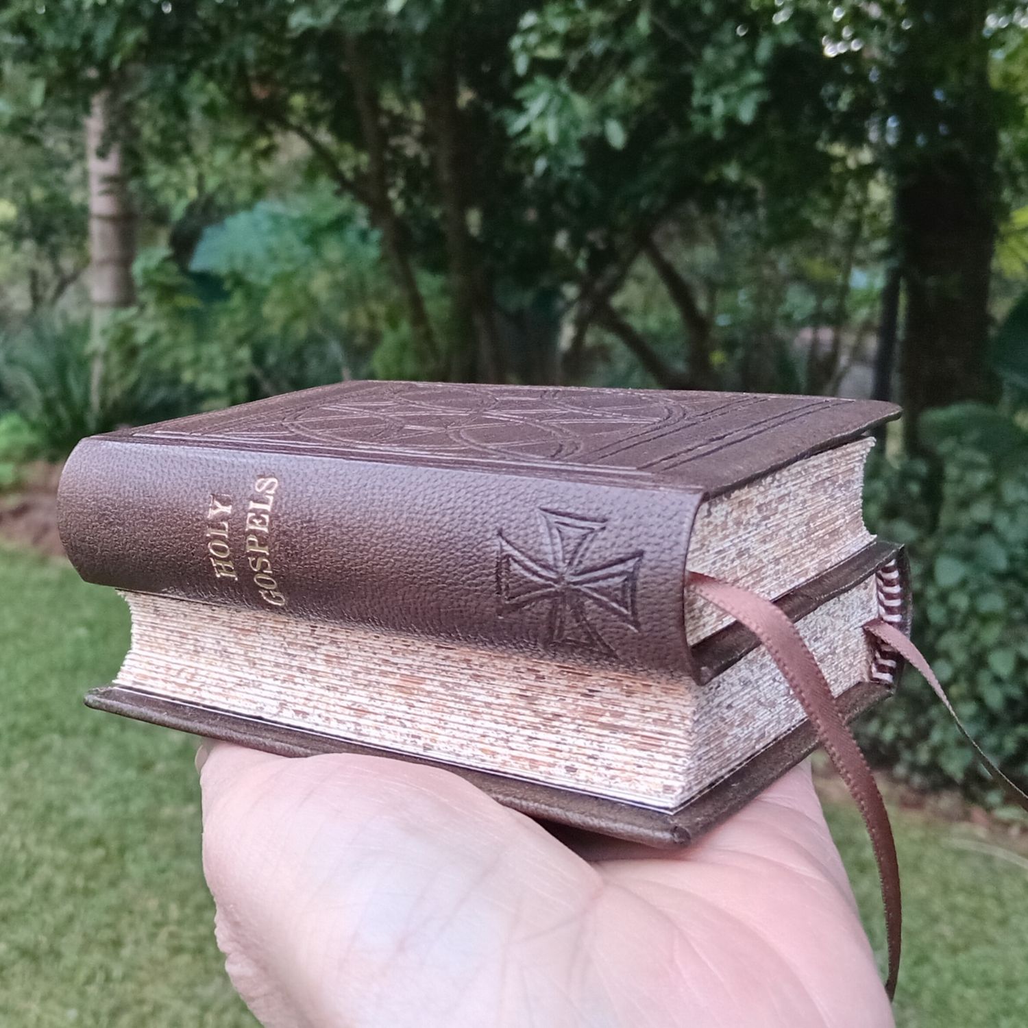 A7-sized Dos-à-dos Psalter and Gospels in Brown Goatskin with slipcase, Fr Lazarus Moore's translation
