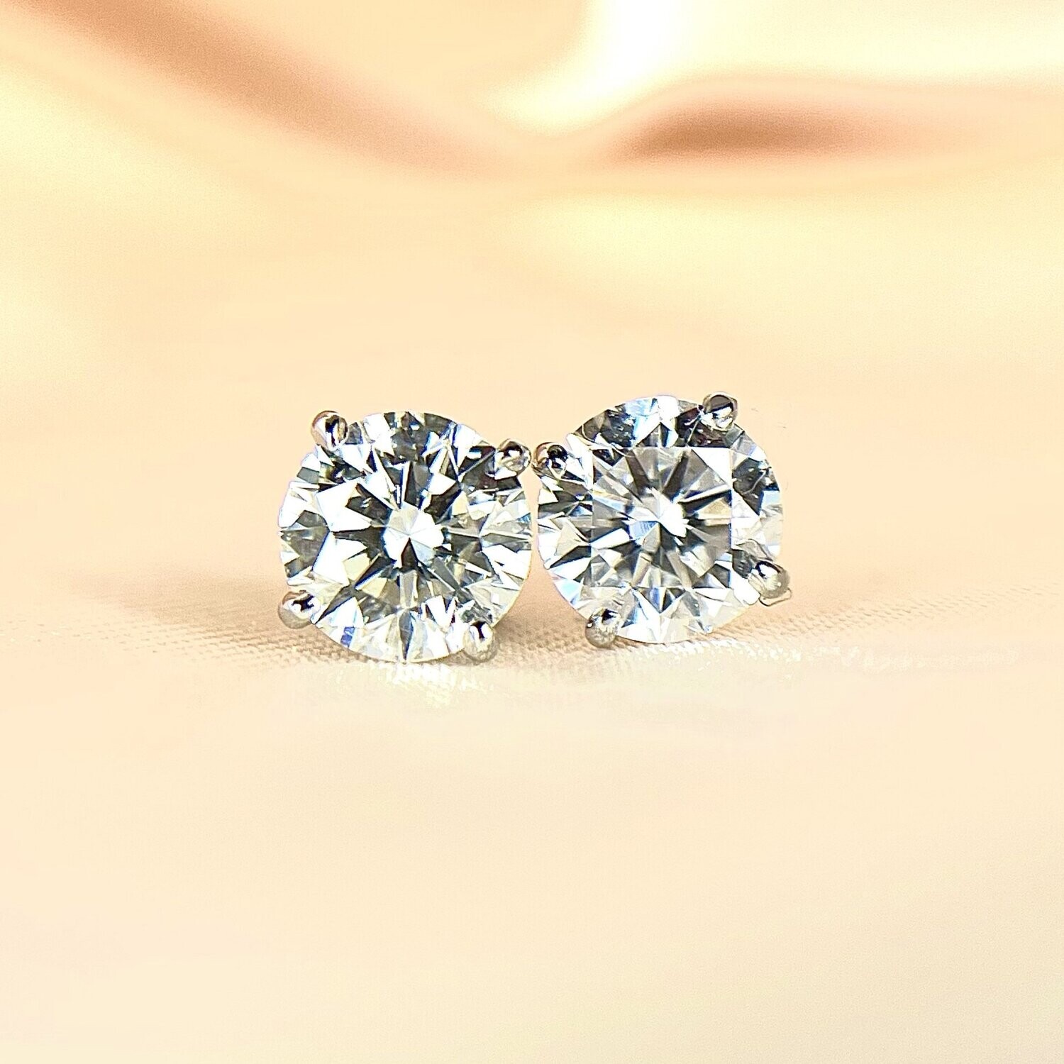 LS200 14k White Gold 2.00cttw Lab Grown Diamond Stud Earrings