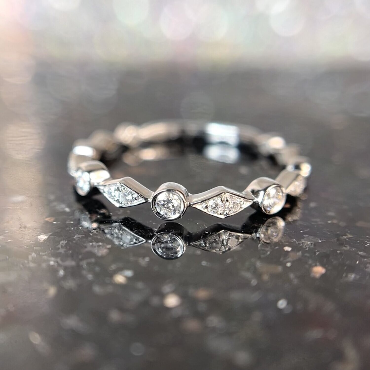 25192915  14k White Gold Diamond Band