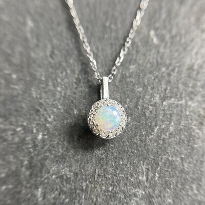 Grandeur P1324 14k White Gold Opal & Diamond Necklace
