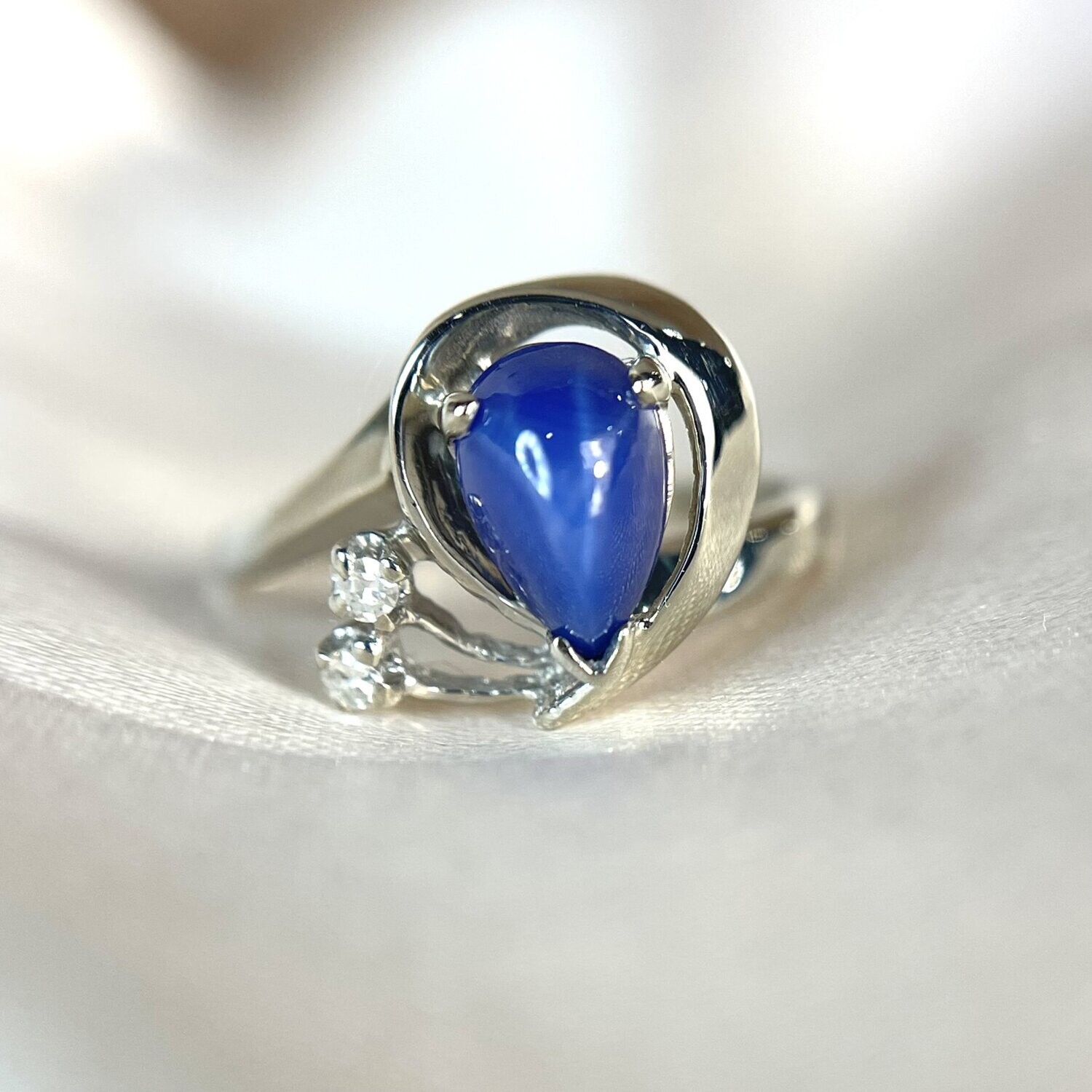 EST133 10k White Gold Estate Synthetic Star Sapphire & Diamond Ring