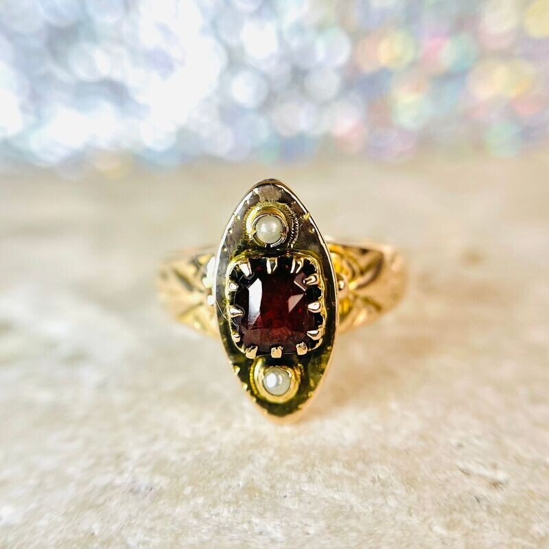 EST165  10k Yellow Gold Estate Garnet & Pearl Ring