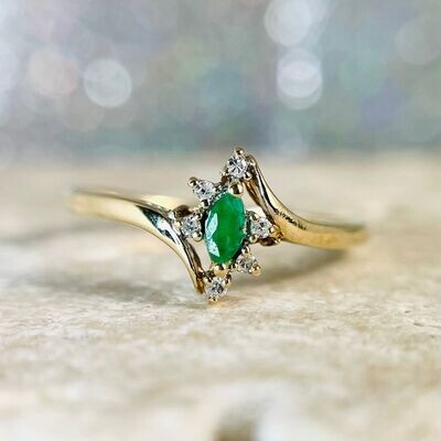 EST168 10k Yellow Gold Estate Emerald & Diamond Ring