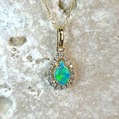 24766339 14k Yellow Gold Opal & Diamond Necklace