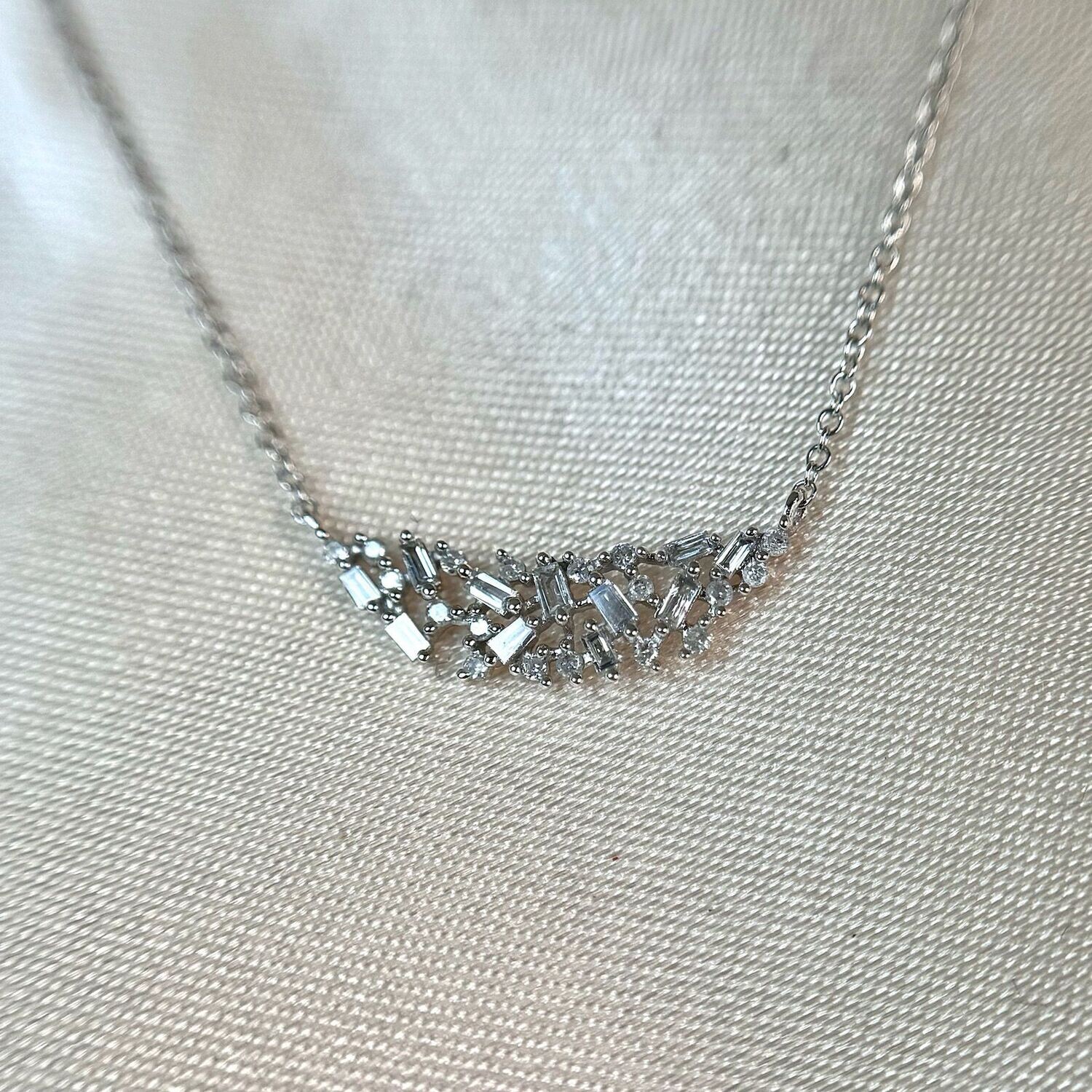 GC1818 14k White Gold Diamond Necklace