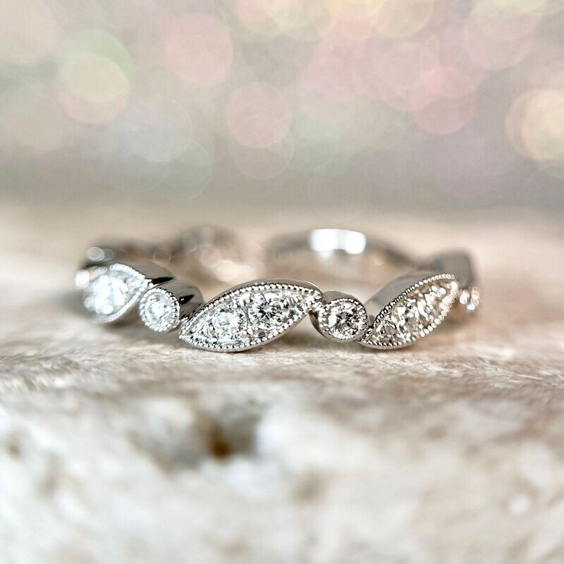 24806879 14k White Gold .31ct total weight Diamond Band