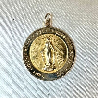CA776 14k Yellow Gold Miraculous Medal Charm