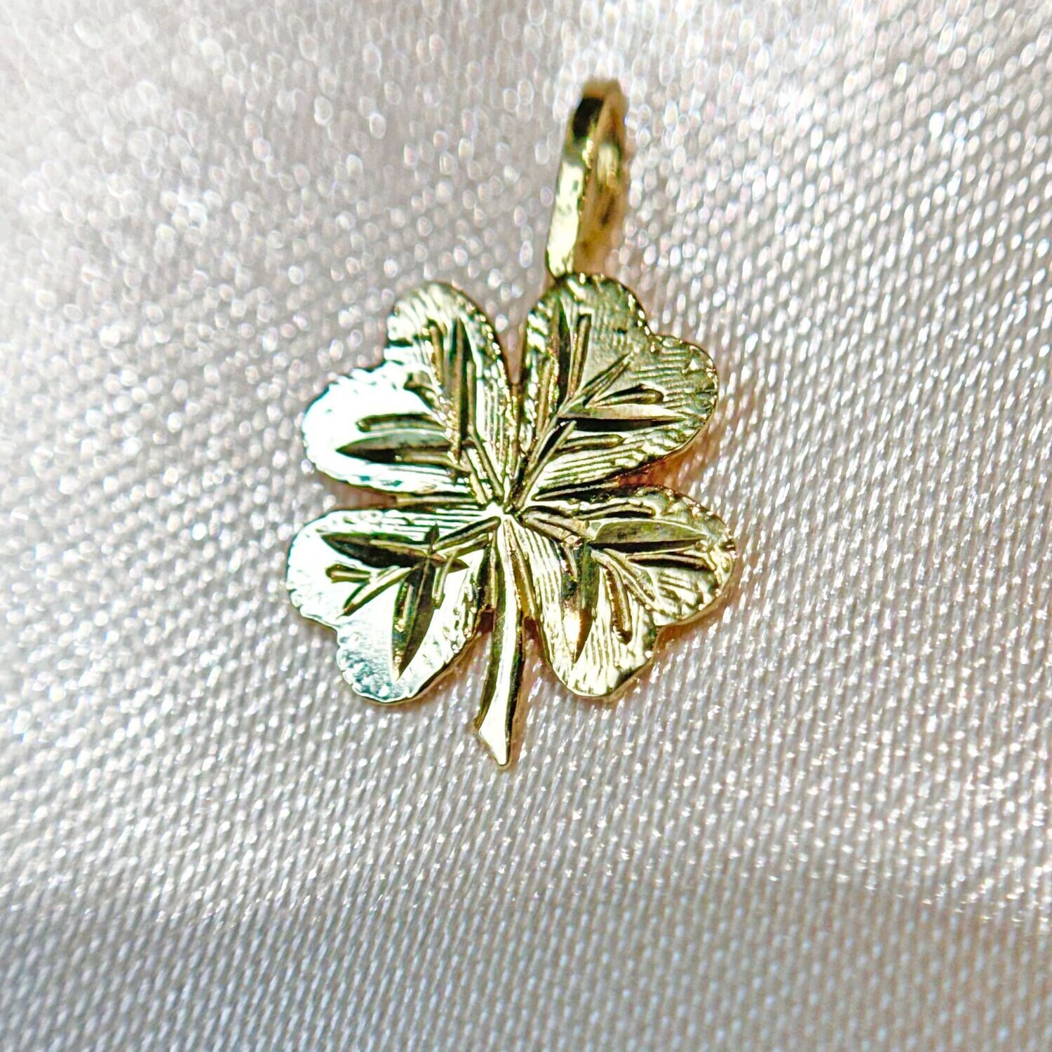 CA782 14K Yellow Gold 4-Leaf Clover Charm