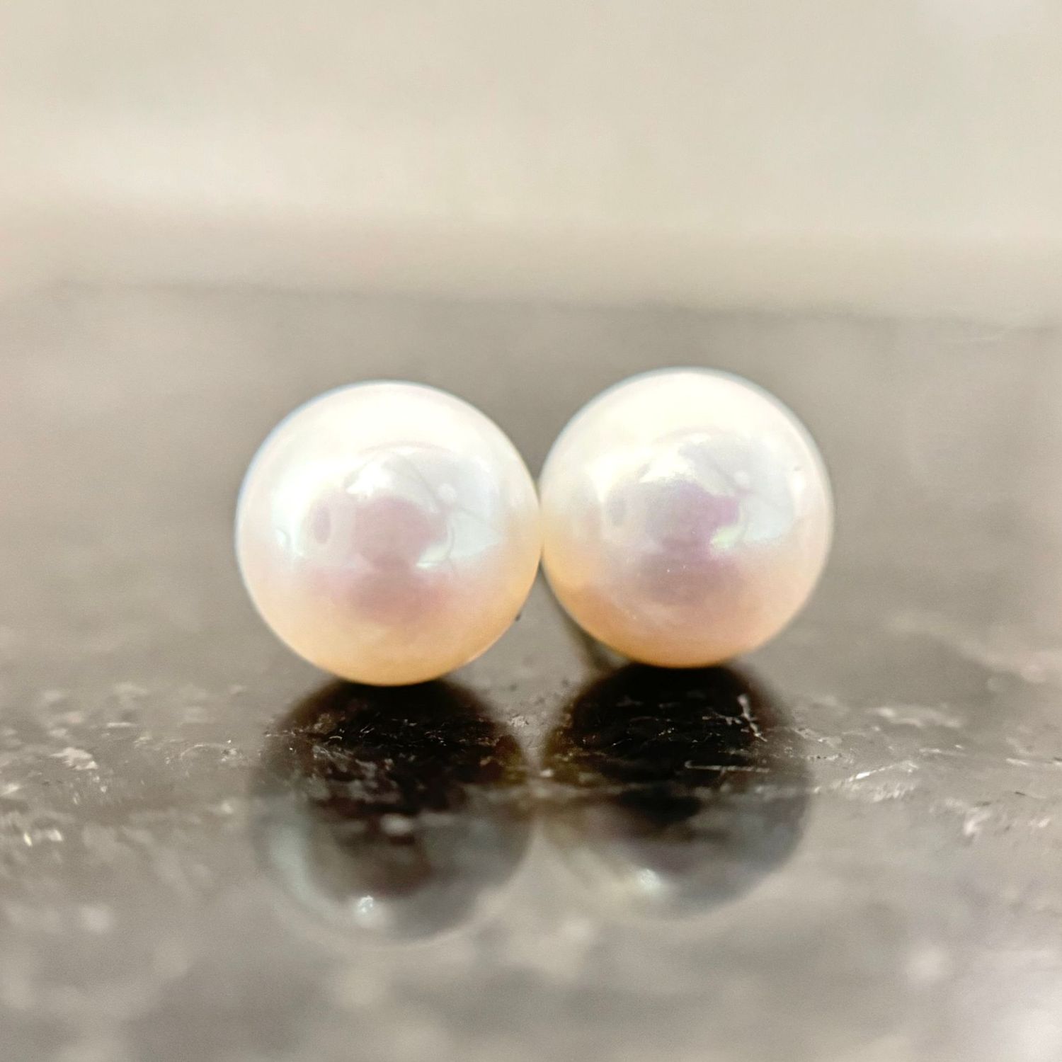 YCH XB095E-RWB  14k Yellow Gold Freshwater Pearl Stud Earrings