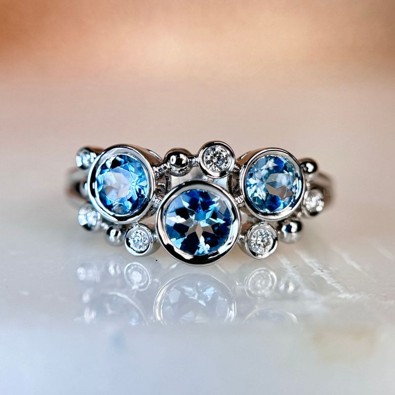 25016106  14k White Gold Aquamarine and Diamond Ring