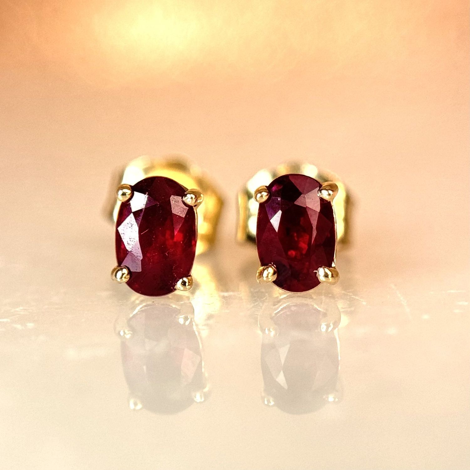 YCH XV350EY-RU  14k Yellow Gold Ruby Stud Earrings