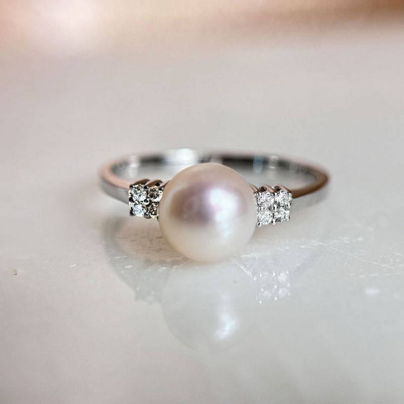 YCH  Y341168RWPC  14k White Gold Pearl & Diamond Ring