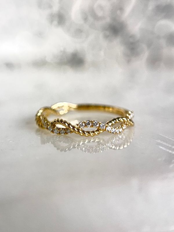 25164674  14k Yellow Gold Diamond Twist Stackable Band