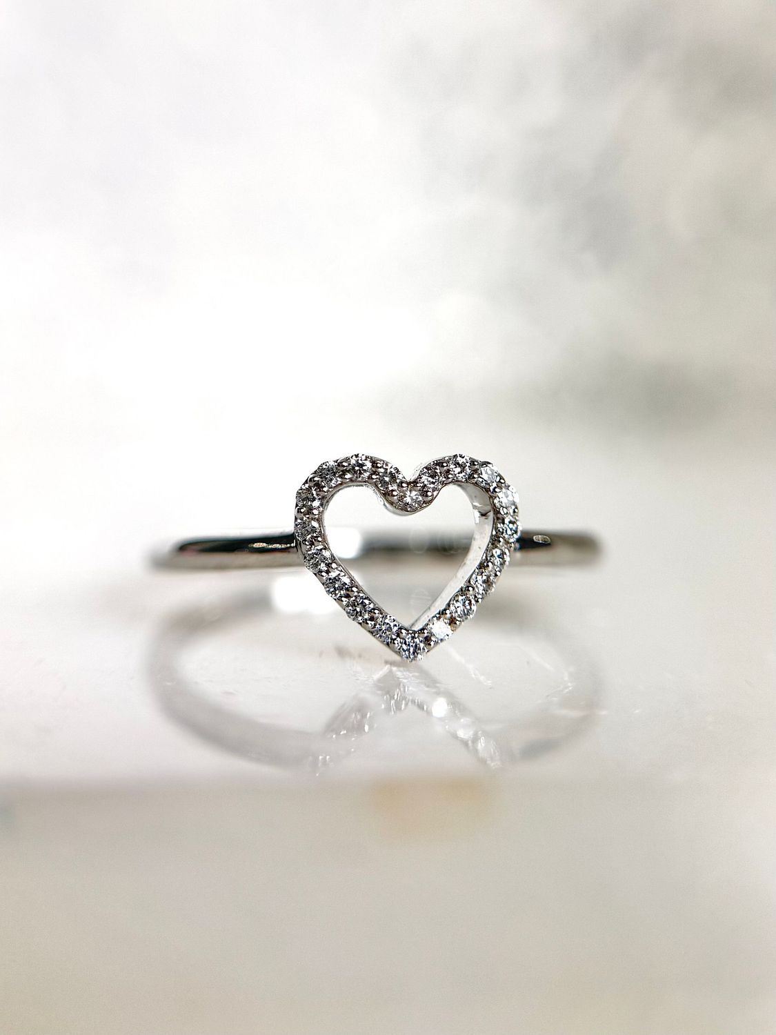 JGR372  14k White Gold Lab Grown Diamond Heart Ring
