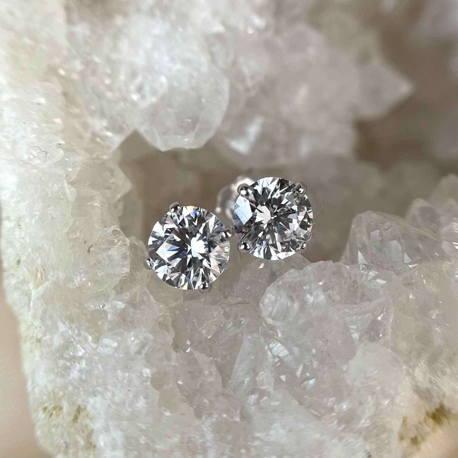 LS100 14k White Gold 1.0cttw Lab Grown Diamond Stud Earrings