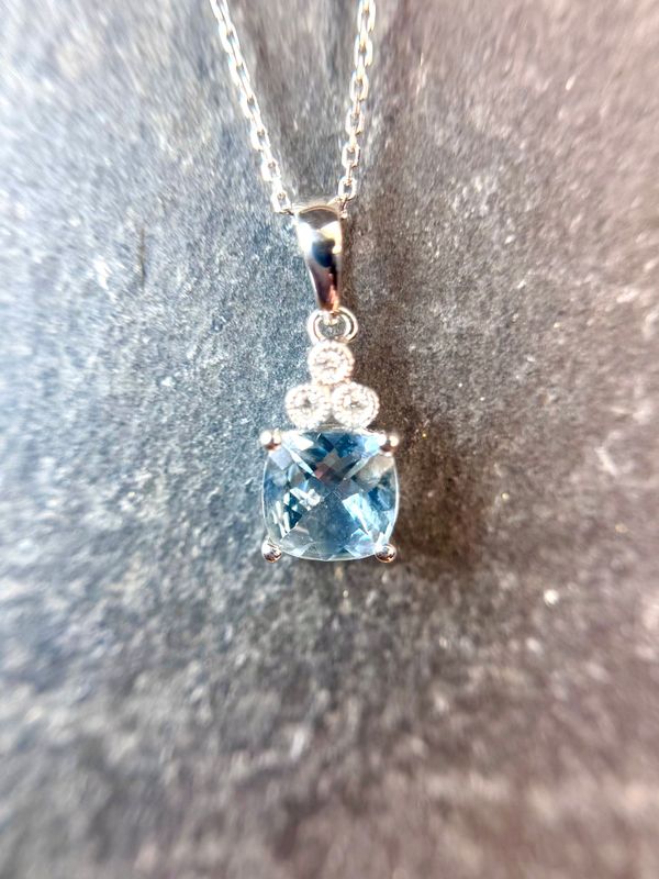 YCH  Y371156PWAQ  14k White Gold Aquamarine & Diamond Necklace