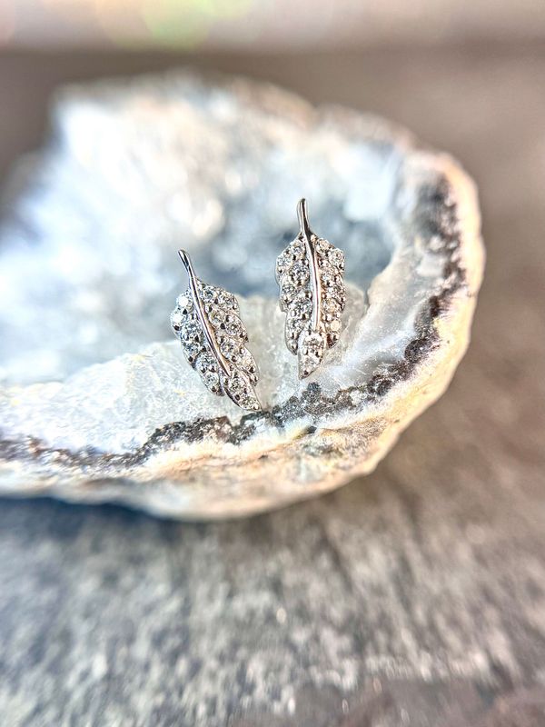 JG222039   14k White Gold Diamond Feather Earrings