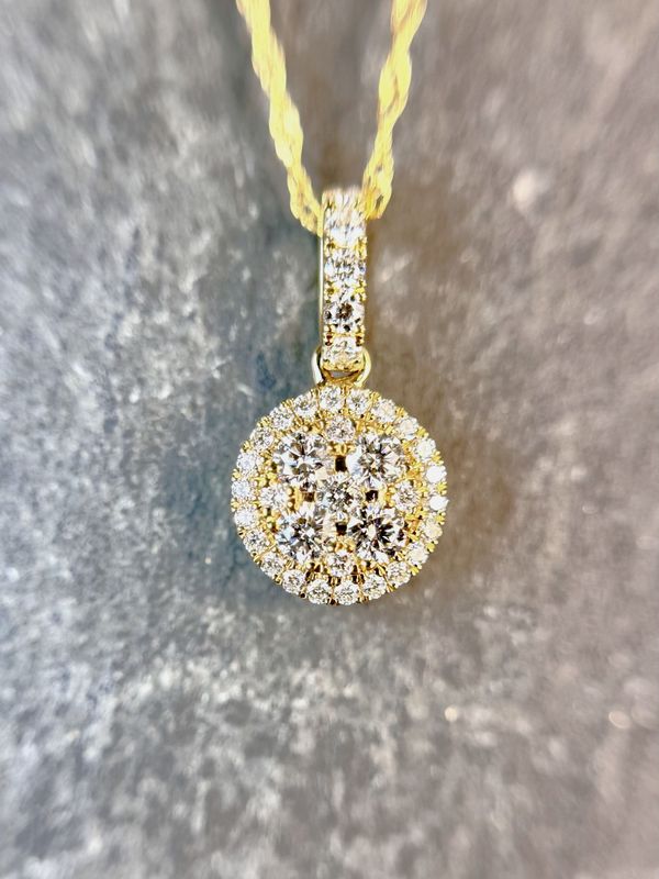 25191925 14k Yellow Gold 1/3cttw Diamond Cluster Necklace 25191925 14k Yellow Gold 1/3cttw Diamond Cluster Necklace