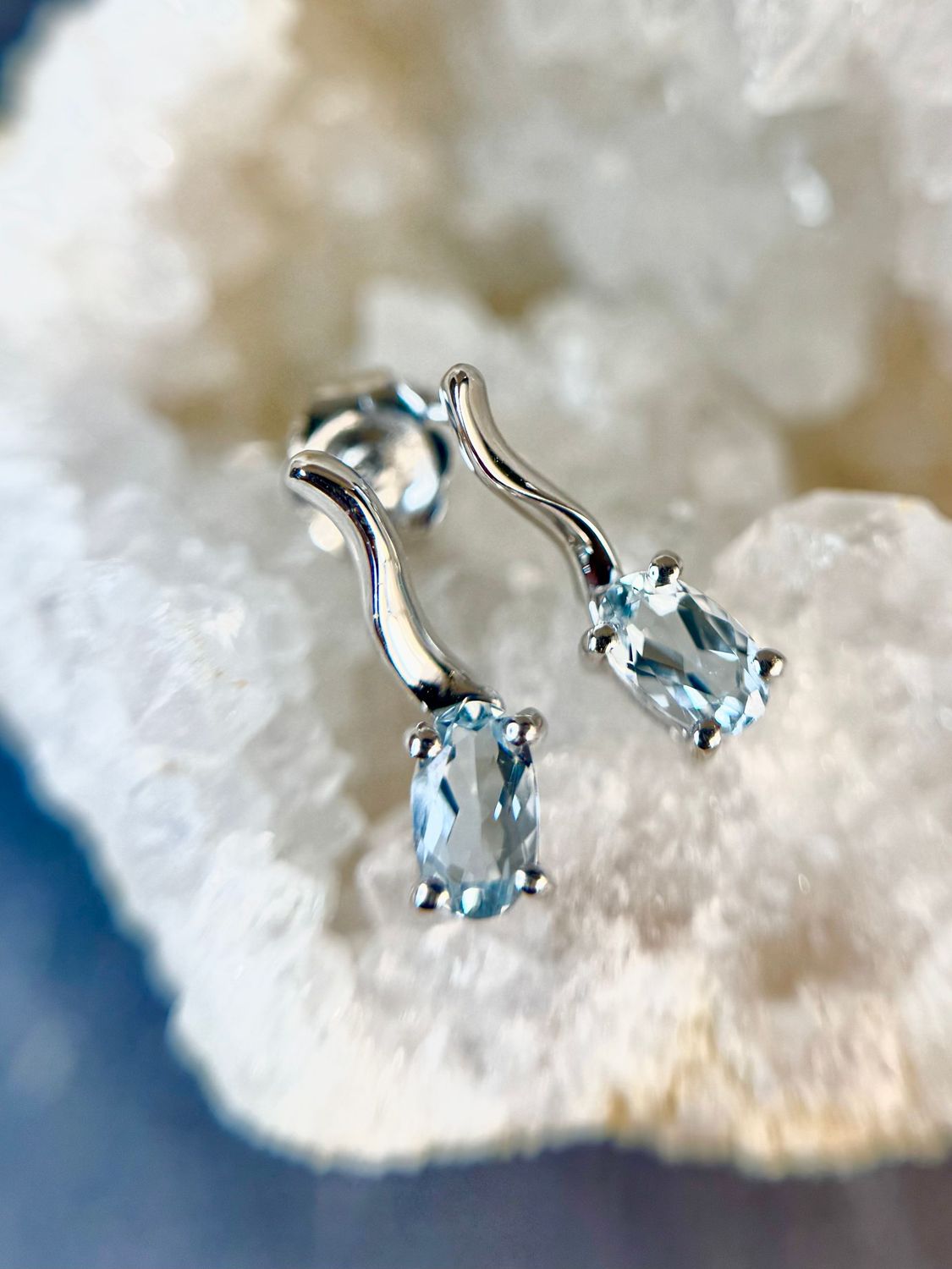 Y340182EWAQ  14k White Gold Aquamarine Dangle Earrings Y340182EWAQ  14k White Gold Aquamarine Dangle Earrings