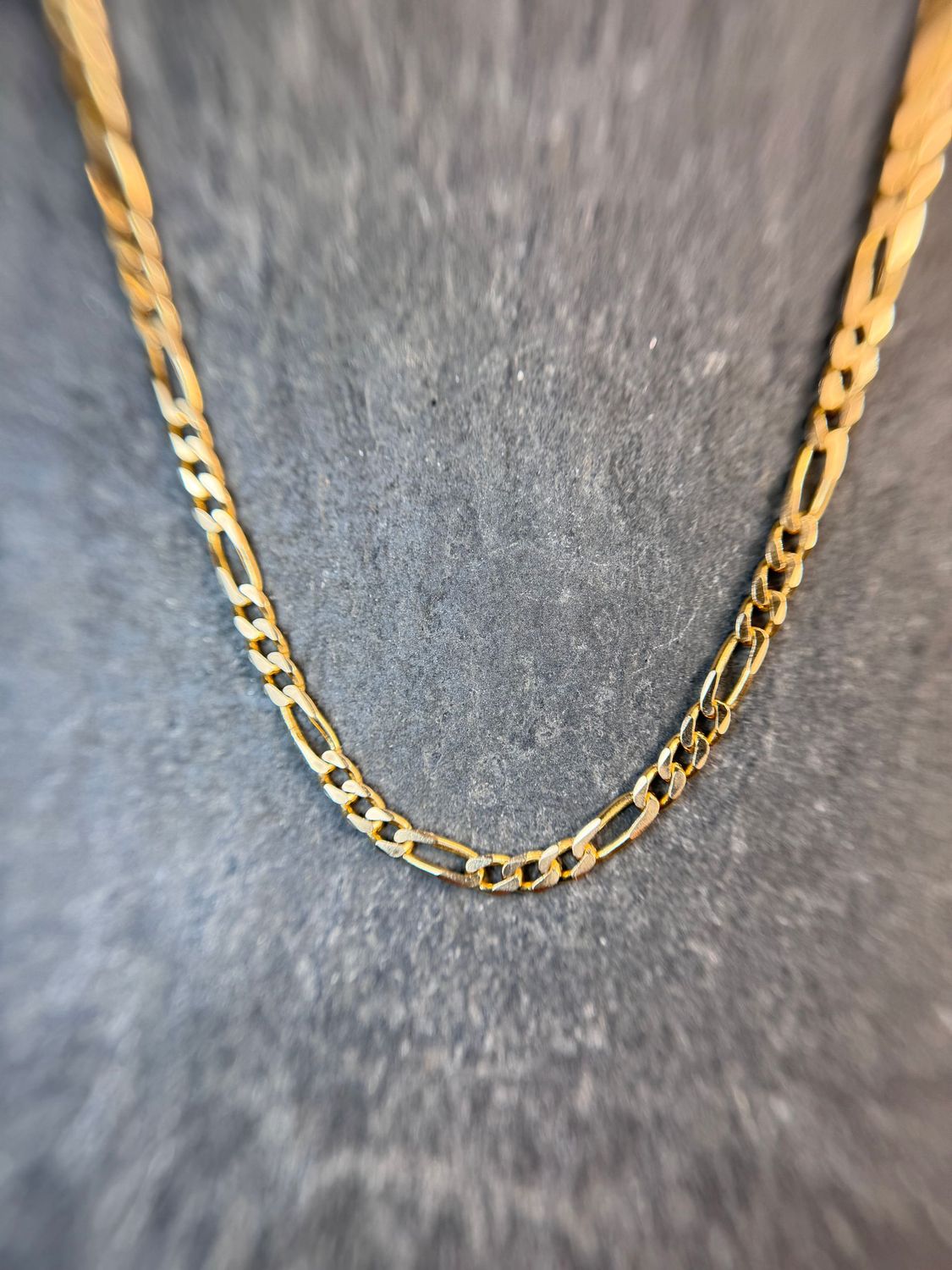 CA881  14k Yellow Gold solid Figaro chain