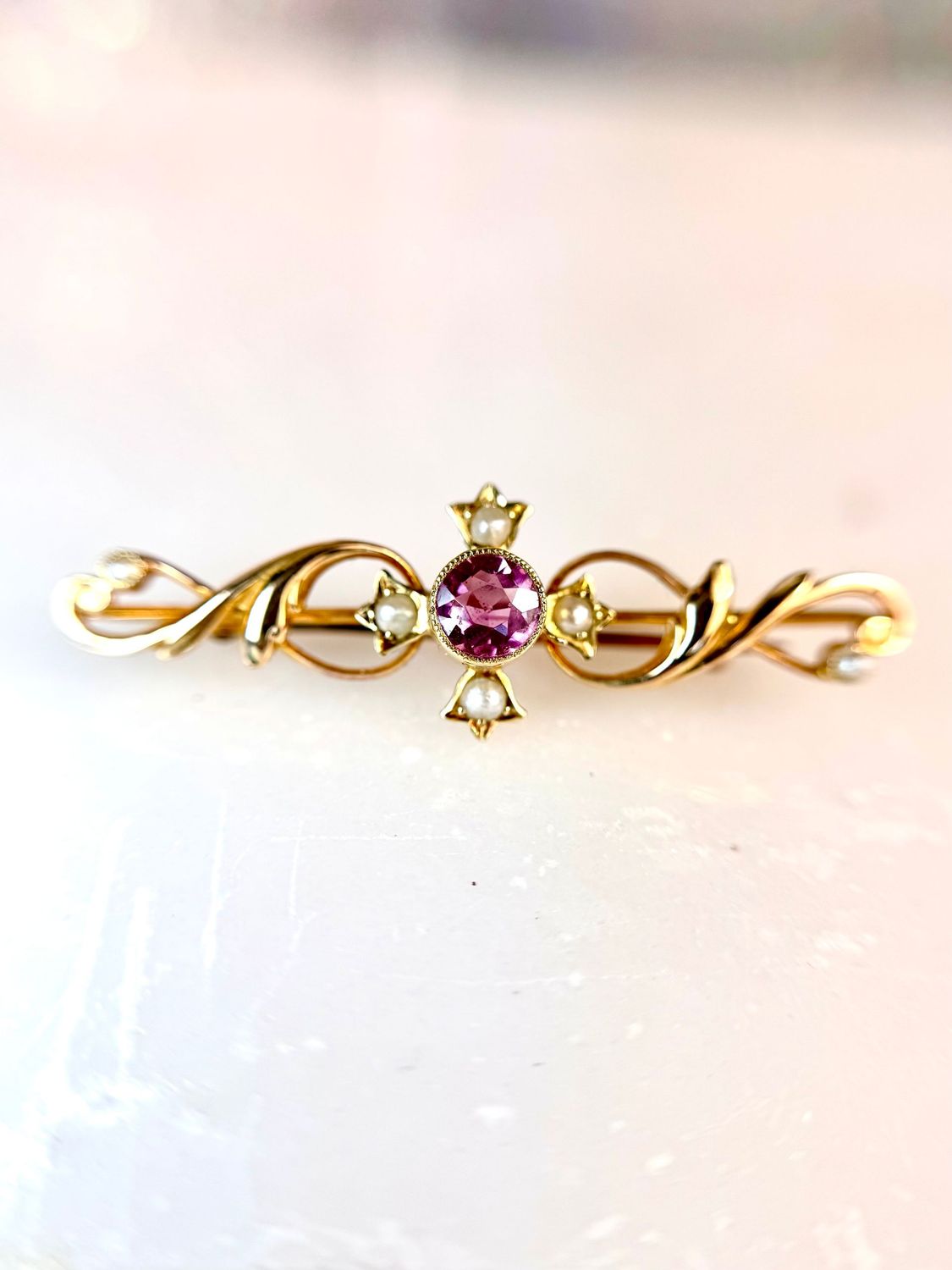 EST225  Estate 15k Yellow Gold Brooch with synthetic pink stone and seed pearls