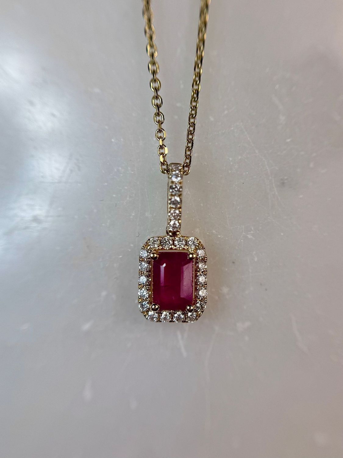 SD1118B-326 Heera Moti 14k Yellow Gold Ruby & Diamond Necklace SD1118B-326 Heera Moti 14k Yellow Gold Ruby & Diamond Necklace