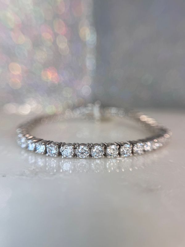 JG5415-WL06 14k White Gold 8 ct Total Weight Lab Grown Diamond Tennis Bracelet JG5415-WL06 14k White Gold 8 ct Total Weight Lab Grown Diamond Tennis Bracelet