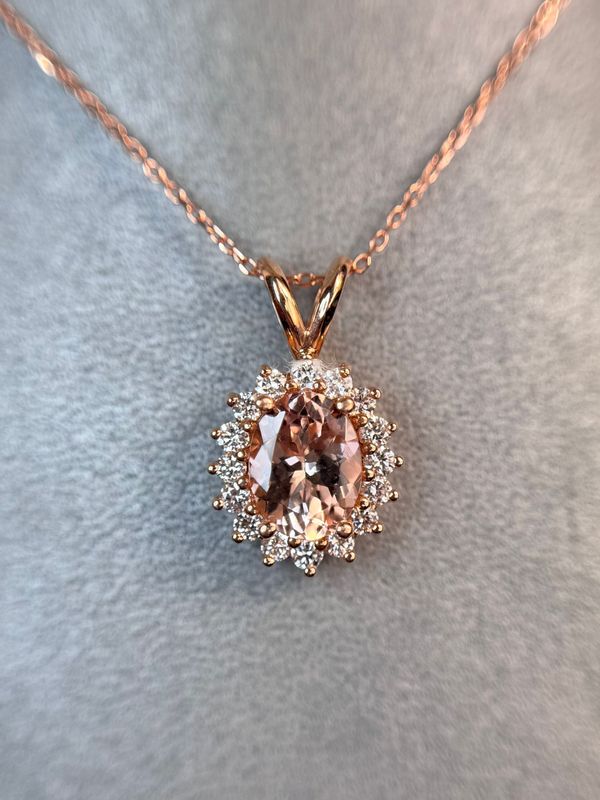 Grandeur P501 14k Rose Gold Morganite & Diamond Necklace Grandeur P501 14k Rose Gold Morganite & Diamond Necklace