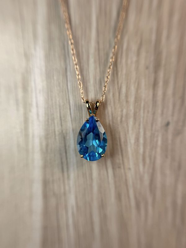 CA894 14k Yellow Gold Blue Topaz Necklace CA894 14k Yellow Gold Blue Topaz Necklace
