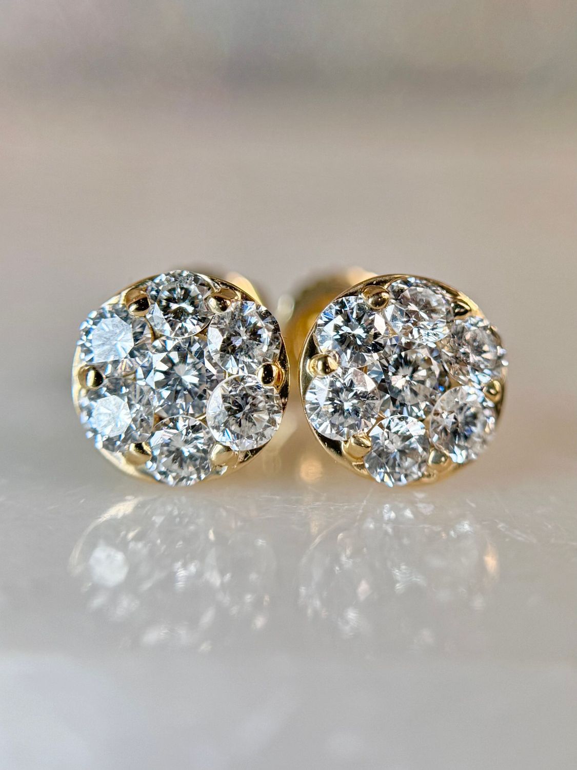 CA898 14k Yellow Gold 1.00cttw Cluster Diamond Stud Earrings CA898 14k Yellow Gold 1.00cttw Cluster Diamond Stud Earrings