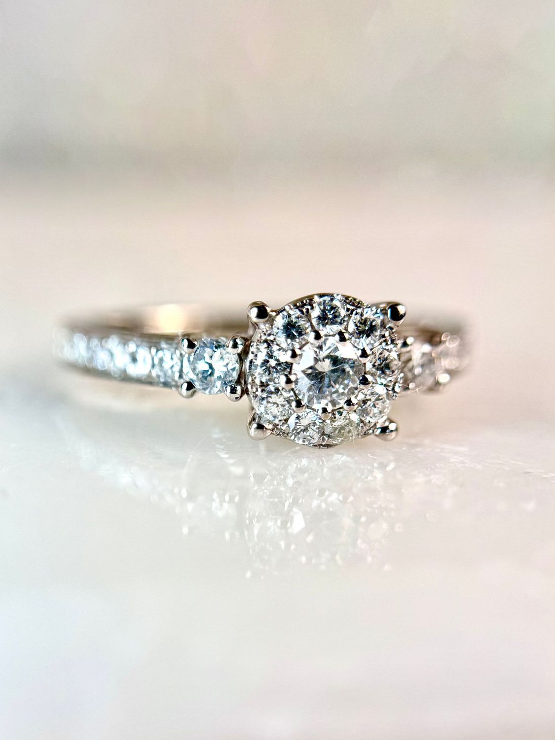 EST229 Estate 14k White Gold 1/2cttw Diamond Cluster Ring EST229 Estate 14k White Gold 1/2cttw Diamond Cluster Ring