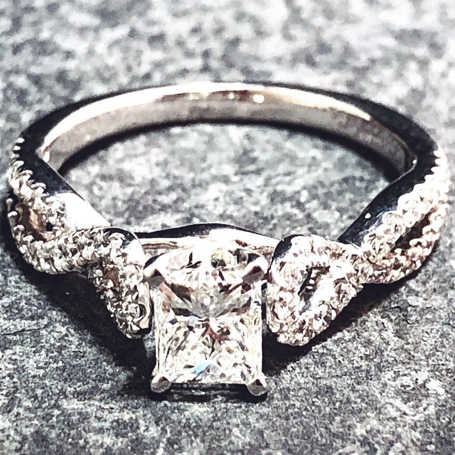 Gabriel ER7805W44JJ Kayla - 14K White Gold Round Twisted Diamond Engagement Ring Mounting (center stone not included)