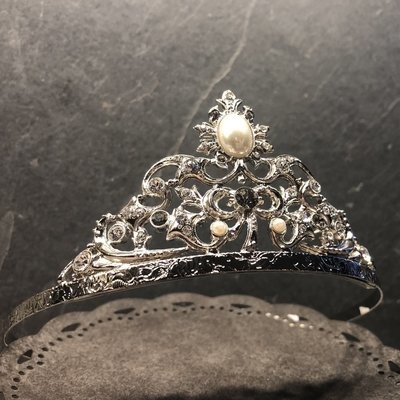 BF1244 Silver-Tone Simulated Pearl & Black and Clear Crystal Wedding Tiara (Clearance)