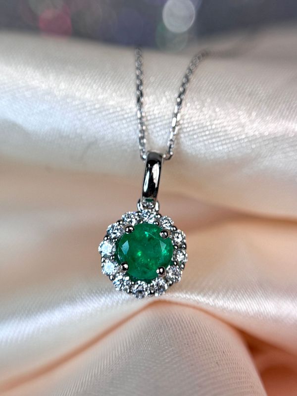 24355786  14k White Gold Emerald & Diamond Necklace