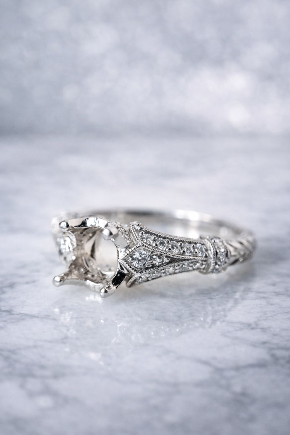 RG158   Platinum Vintage-Inspired Diamond Engagement Ring Mounting (Center diamond not included)