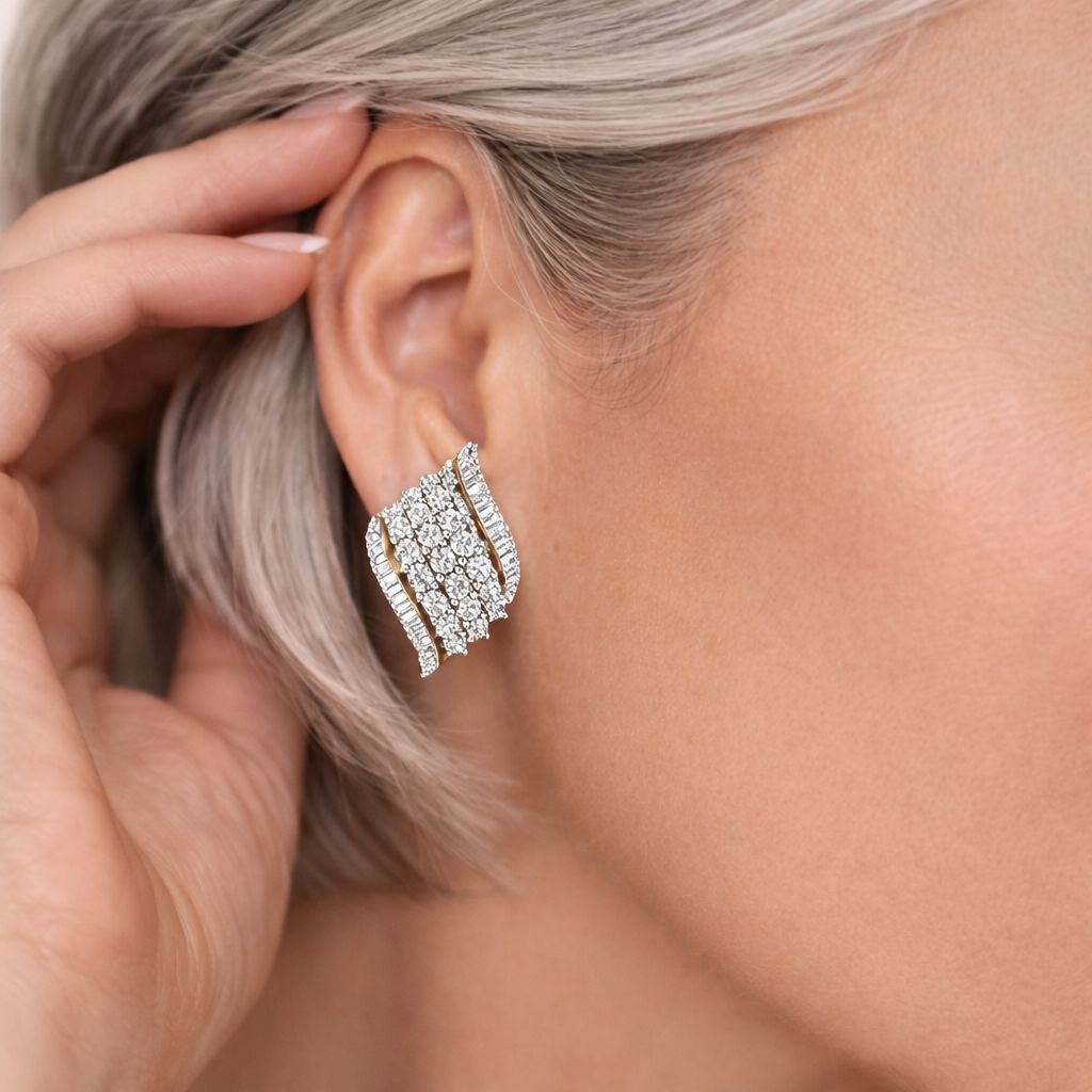 EST265 Estate 10k Yellow Gold Cluster Diamond Earrings EST265 Estate 10k Yellow Gold Cluster Diamond Earrings