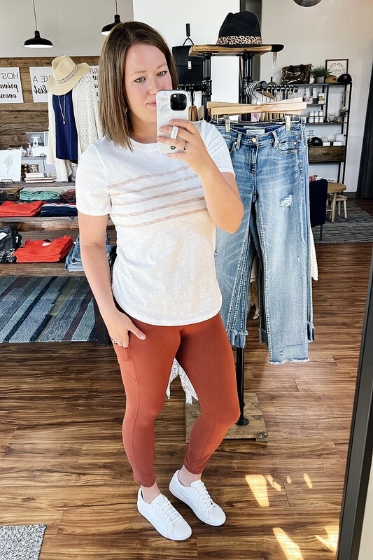 Soft Leggings with Side Pockets Soft Leggings with Side Pockets