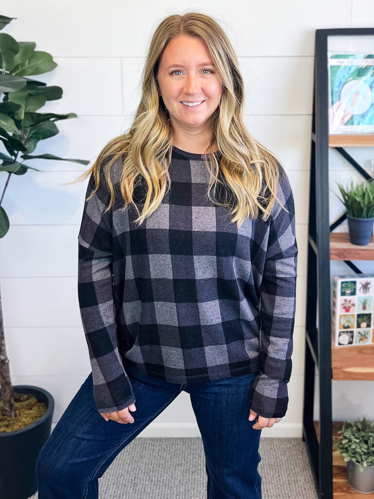Gray & Black Plaid Pullover Long Sleeve Top 