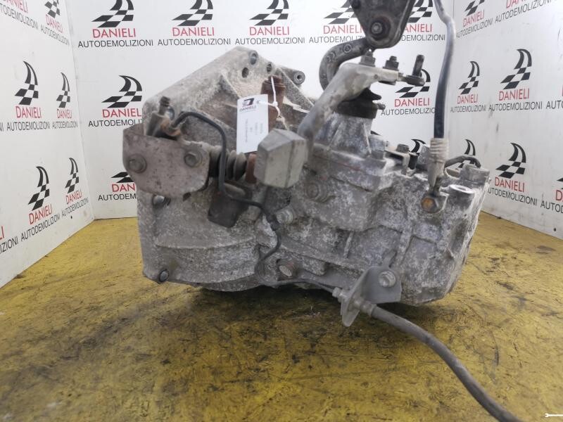 Cambio Toyota Yaris III 1.0 Benzina 69CV 51KW 303000D190
